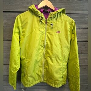 New Balance Lime Hooded Running/Hiking Packable Windbreaker with Purple Lining
